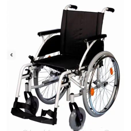 B-4200/M önhajtós összecsukható kerekesszék levehető kerékkel