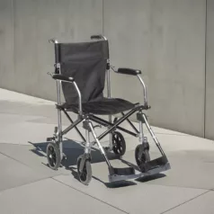 Összecsukható hordozható kerekesszék TRAVELITE