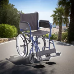 Kerekeszék keskeny kis helyigényű  SKINNY