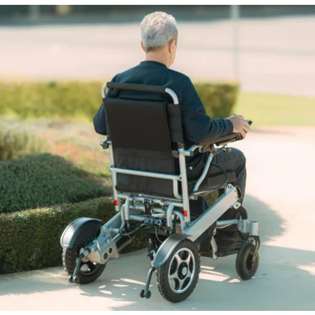 Voyager összecsukható elektromos kerekesszék 811316