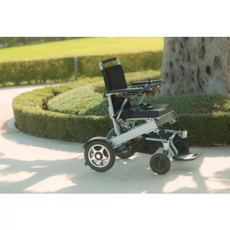 Voyager összecsukható elektromos kerekesszék 811316